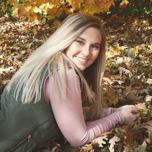 Meet your Posher, Brooke